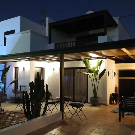 Bed and Breakfast Magma Playa Honda (Lanzarote)